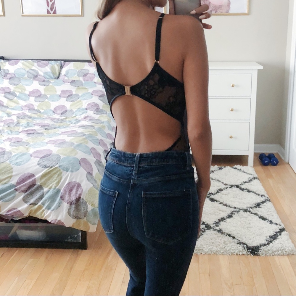 BELLA Black Lace Bodysuit - Picture 3 of 7